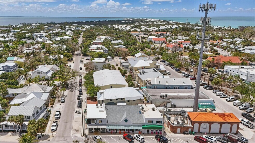 More Photos Of 444 4th St E, Boca Grande Freestanding For Sale