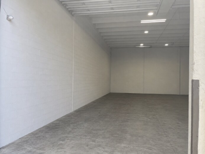 More Photos Of 6998-6992 NW 51st St, Miami Warehouse For Lease