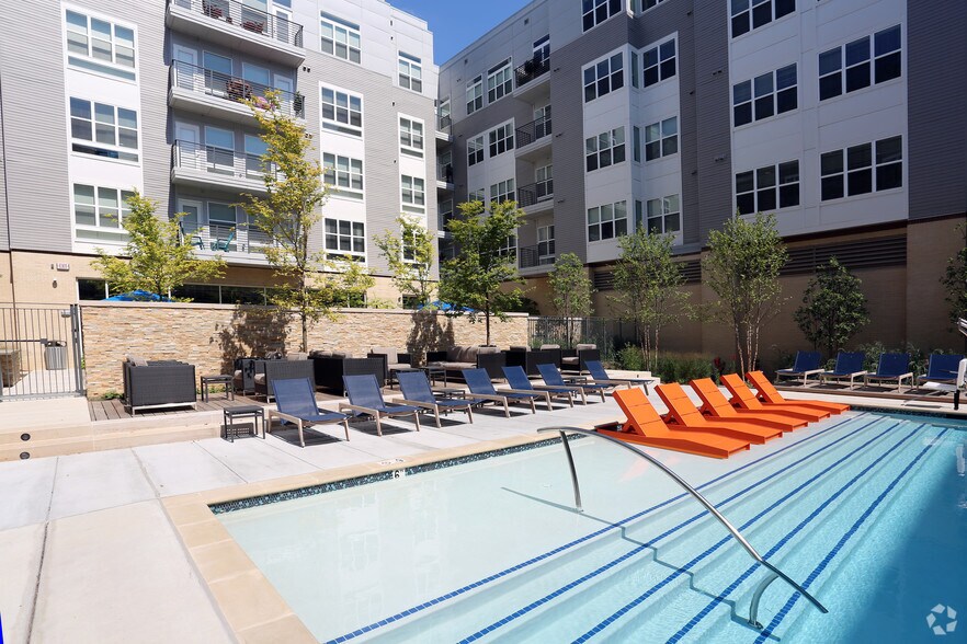 More Photos Of 10000 Town Center Ave, Columbia Apartments For Lease