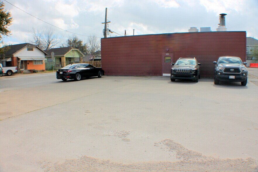 More Photos Of 5420 Harrisburg Blvd, Houston Land For Sale