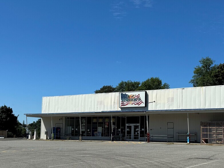 Primary Photo Of 87 S Main St, Brewer Supermarket For Sale