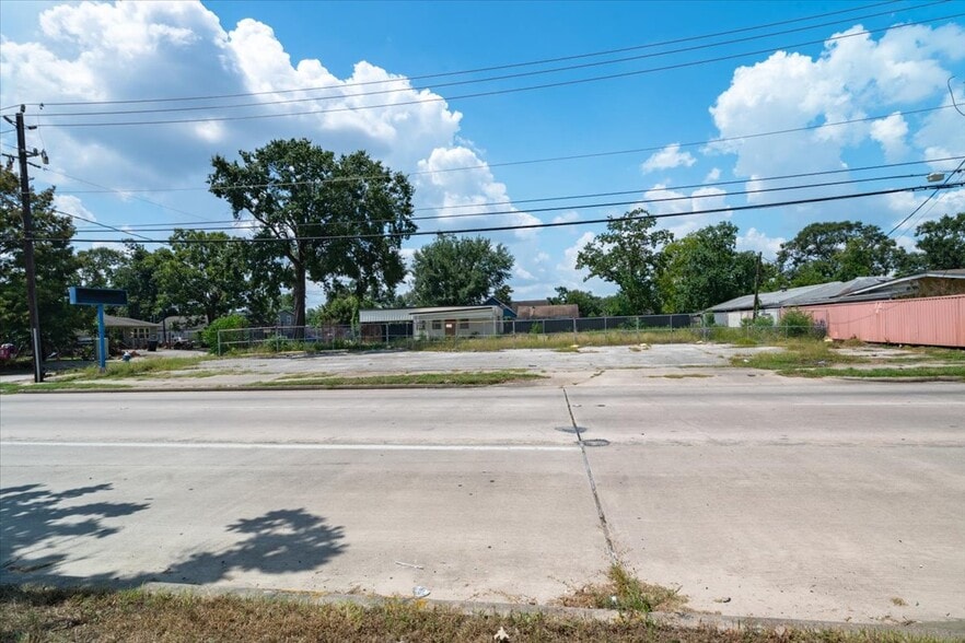 More Photos Of 741 McDaniel St, Houston Land For Sale