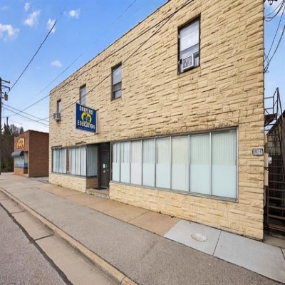 More Photos Of 107-121 N Douglas St, Appleton Storefront Retail Office For Sale