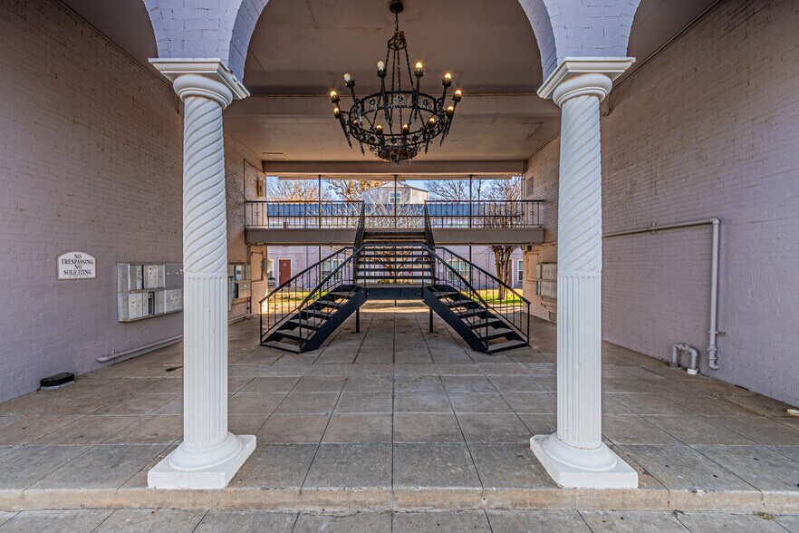 More Photos Of 4635 W Gore Blvd, Lawton Apartments For Sale