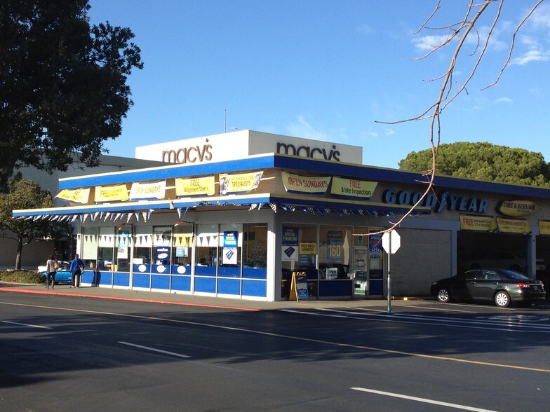 More Photos Of 1717 Arden Way, Sacramento Freestanding For Lease
