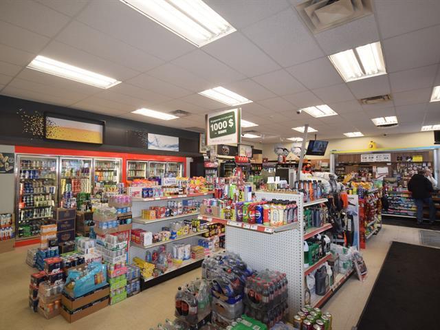 More Photos Of 340 Av Béthany, Lachute Service Station For Sale
