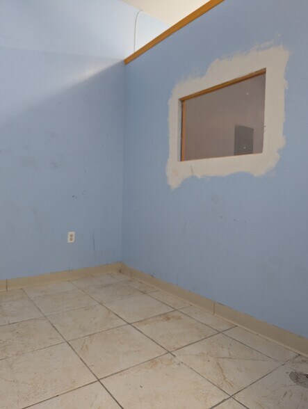 More Photos Of 3421-3439 Boston Rd, Bronx Storefront Retail Office For Lease