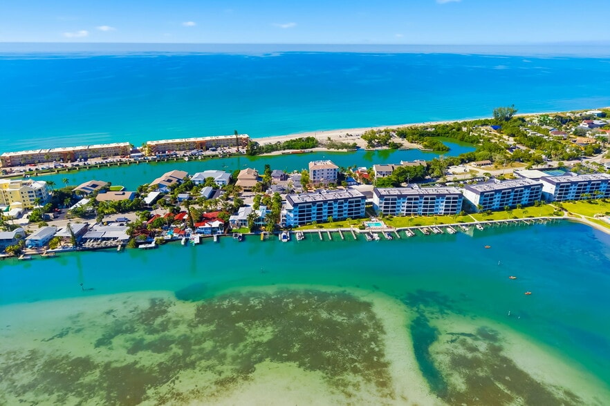 More Photos Of 9022 Midnight Pass Rd, Sarasota Apartments For Sale