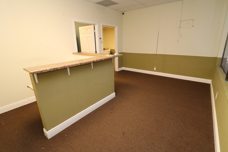 More Photos Of 6731-6755 Sunset Strip, Sunrise Unknown For Lease