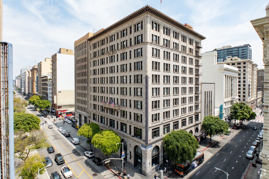 More Photos Of 742-748 S Hill St, Los Angeles Loft Creative Space For Lease