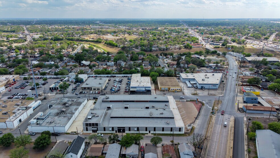 More Photos Of 130 E Zavalla, San Antonio Warehouse For Lease