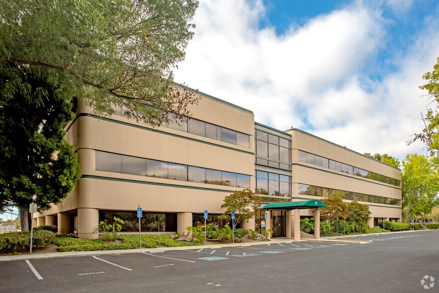 More Photos Of 97 E Brokaw Rd, San Jose Loft Creative Space For Lease