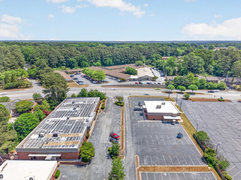 More Photos Of 3005 Lenora Church Rd, Snellville Office For Sale
