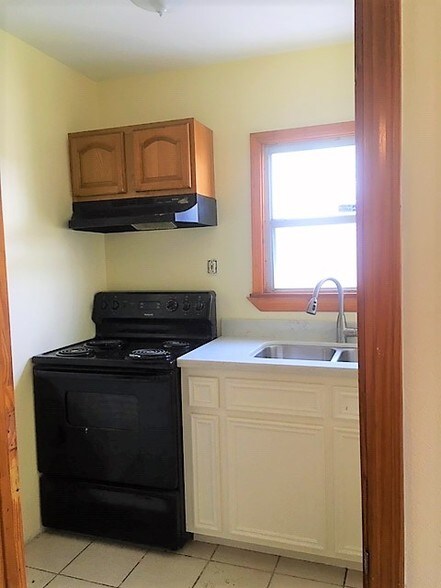 More Photos Of 8453 Howard Dr, Houston Medical For Lease