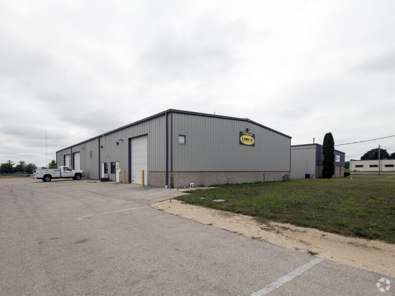 Primary Photo Of 1981 Belford North Dr, Belvidere Warehouse For Sale