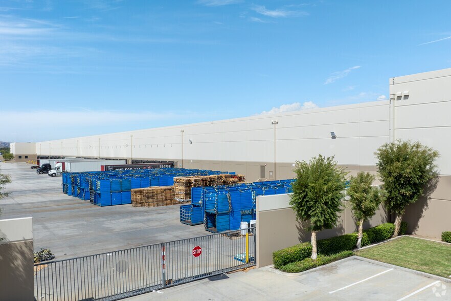 More Photos Of 6711 Bickmore Ave, Chino Distribution For Lease