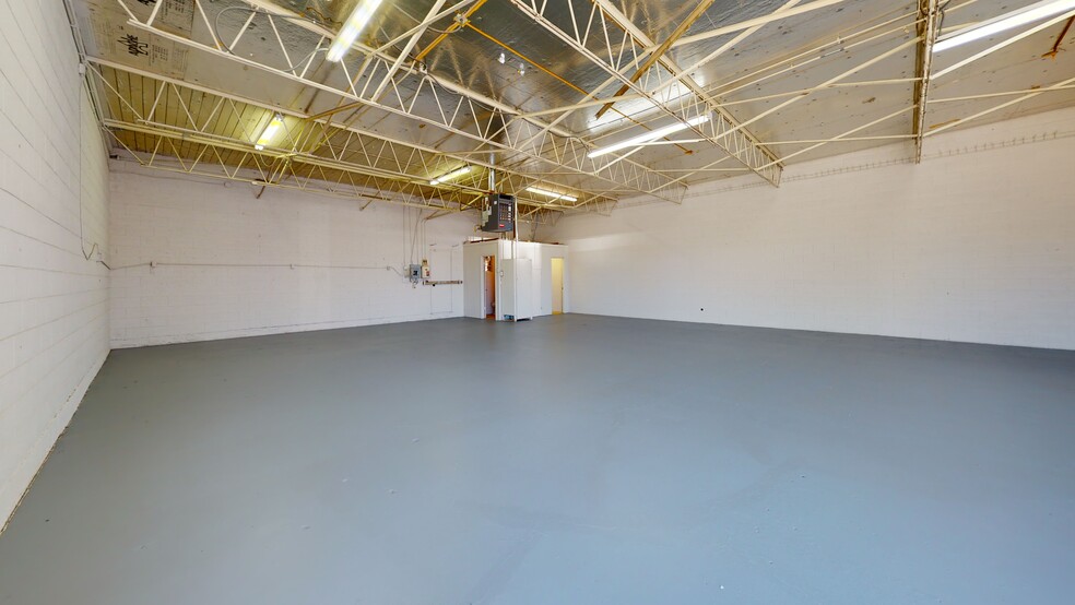 More Photos Of 3390-3424 S Market St, Redding Industrial For Lease