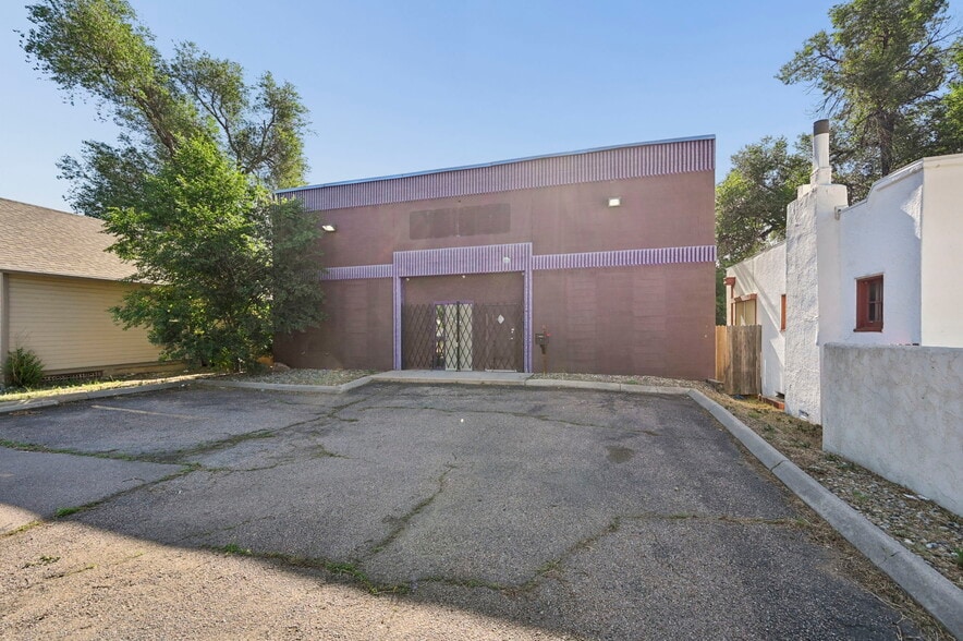 More Photos Of 319 N Bonfoy Ave, Colorado Springs Warehouse For Sale