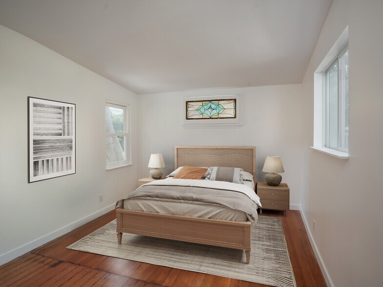 More Photos Of 58 Ozone Ave, Venice Specialty For Sale