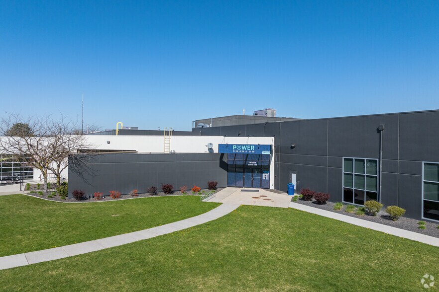 More Photos Of 2818 N Sullivan Rd, Spokane Valley Light Manufacturing For Lease