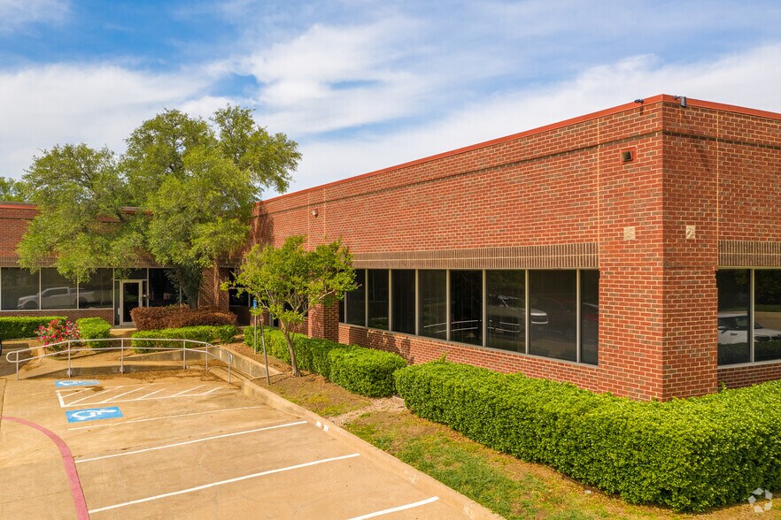 Primary Photo Of 1340 W Walnut Hill Ln, Irving Skilled Nursing Facility For Lease