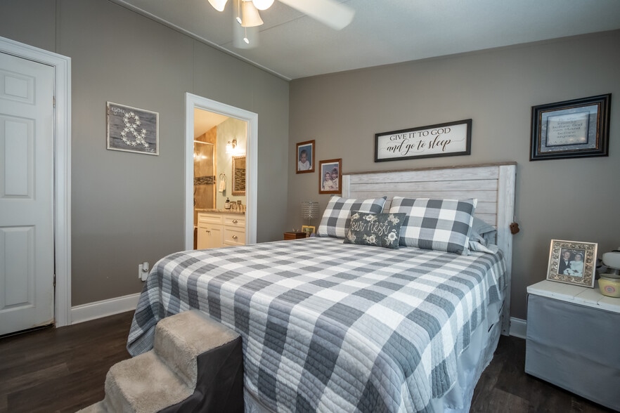 More Photos Of 3655 Neese Commerce Rd, Hull Multifamily For Sale