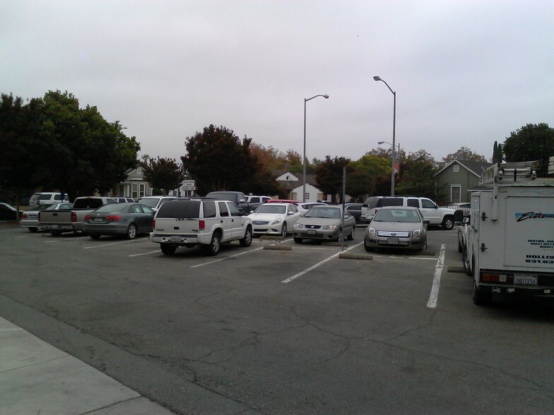 More Photos Of 650 San Benito St, Hollister Freestanding For Lease