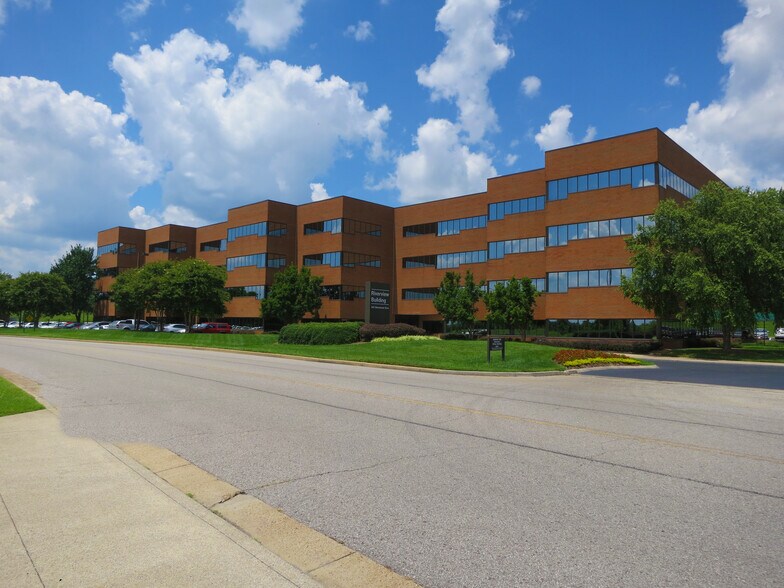 More Photos Of 545 Mainstream Dr, Nashville Office For Lease