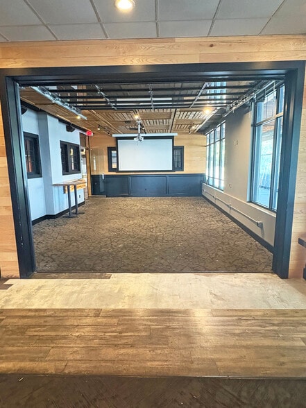 More Photos Of 725 Broadway, South Portland Restaurant For Sale