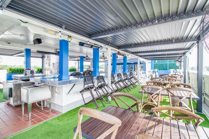 More Photos Of 21 E Athens St, Winder General Retail For Sale