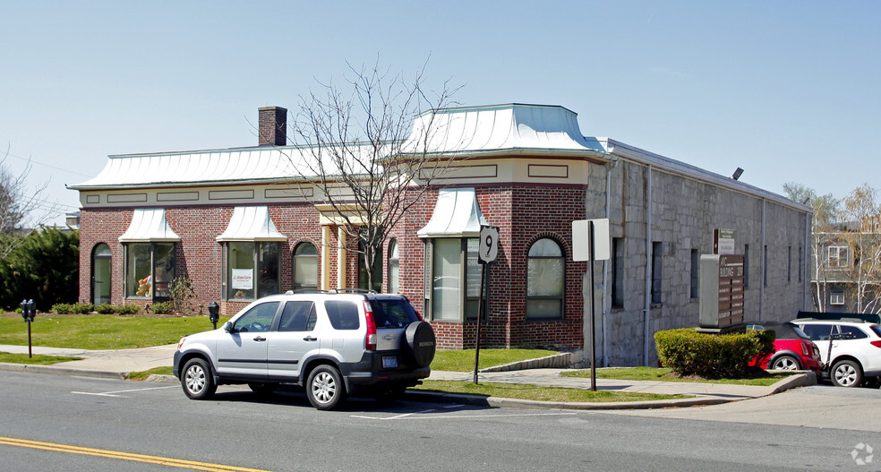 Primary Photo Of 239 N Broadway, Sleepy Hollow Office For Lease