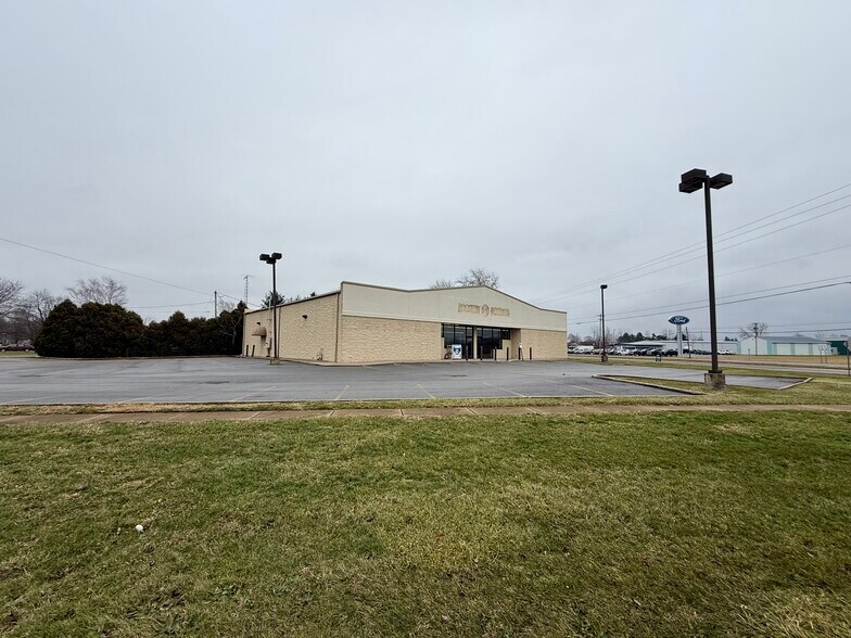 More Photos Of 6339 State Route 113, Bellevue Freestanding For Sale