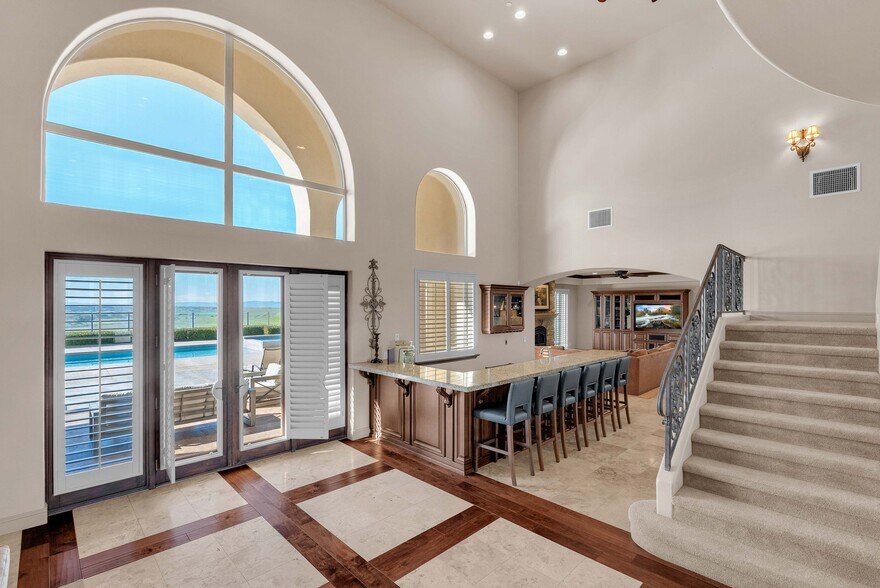More Photos Of 1990 46, Shandon Land For Sale
