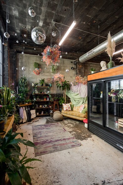 More Photos Of 1486 Gratiot Ave, Detroit Storefront For Sale