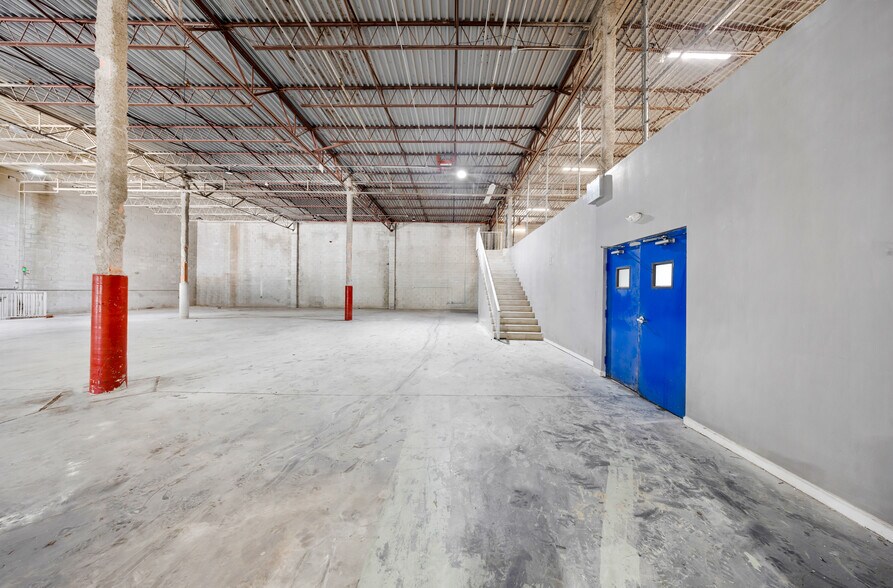 More Photos Of 2601 NW 105th Ave, Miami Warehouse For Sale