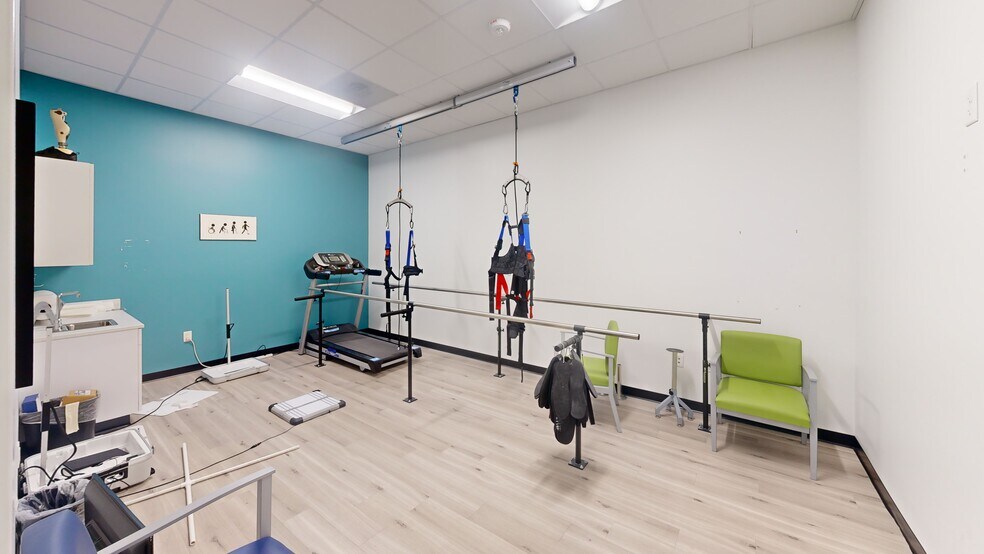 More Photos Of 4500 S Dixieland Rd, Rogers Medical For Lease