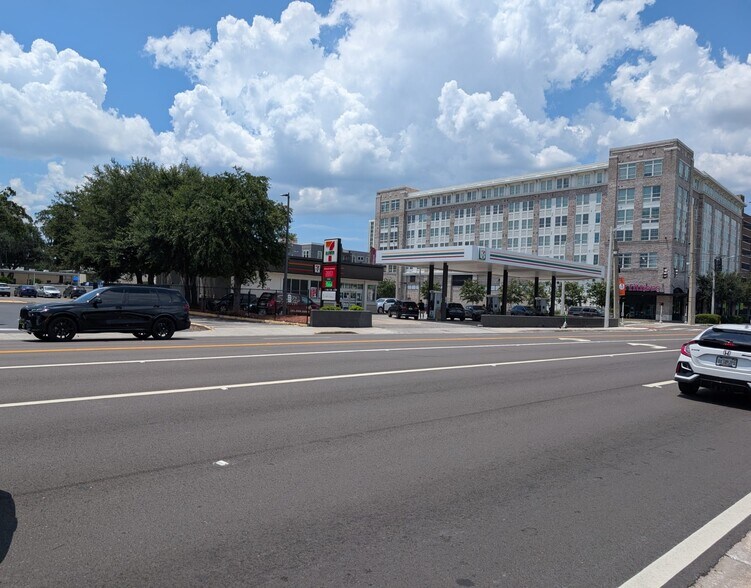 More Photos Of 915 S Orange Ave, Orlando Freestanding For Sale