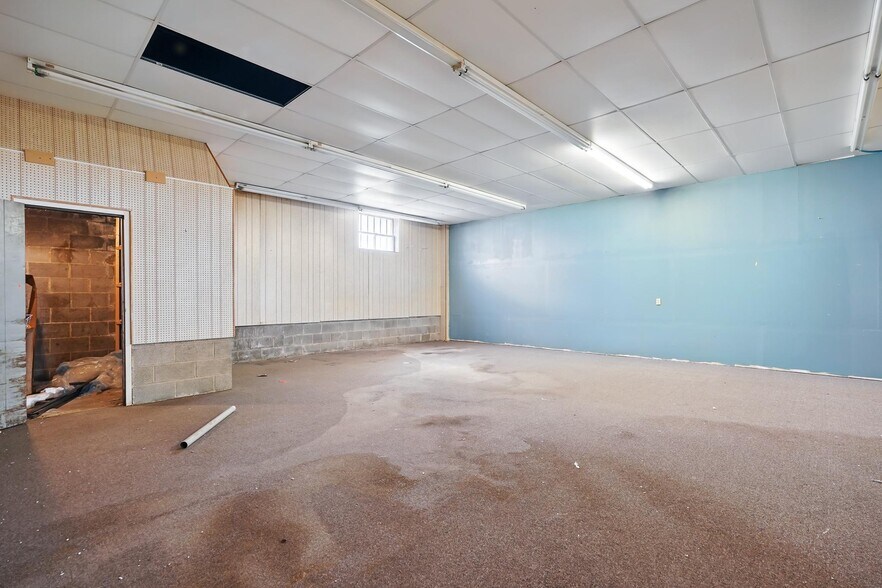 More Photos Of 500-511 E Broadway St, Sweetwater Storefront For Sale