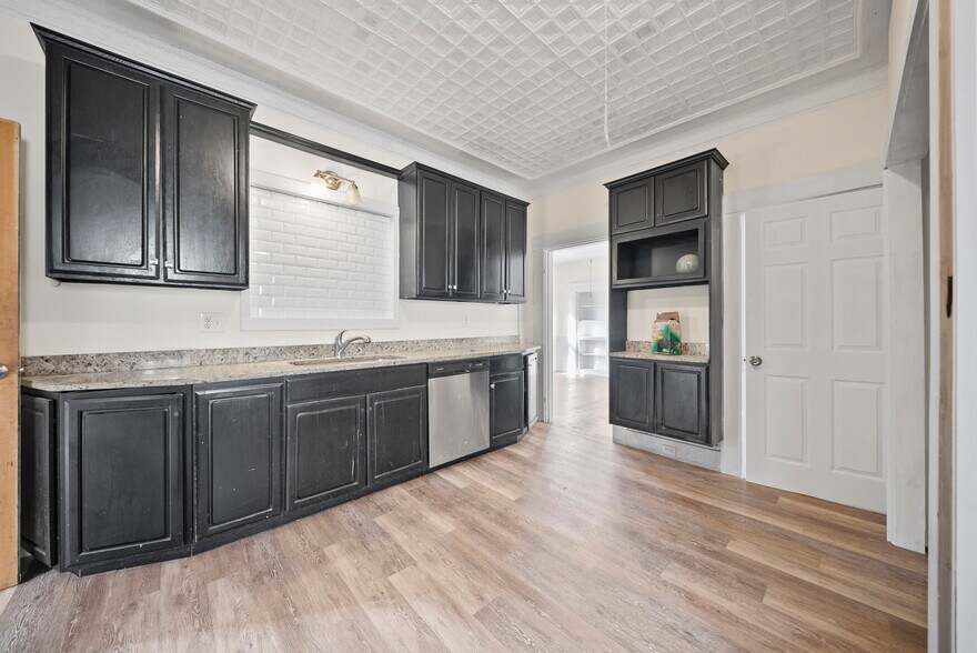 More Photos Of 605 Hall St, Manchester Multifamily For Sale