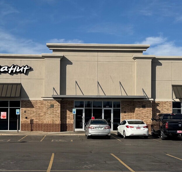 More Photos Of 123-131 E Ok-152, Mustang Restaurant For Lease