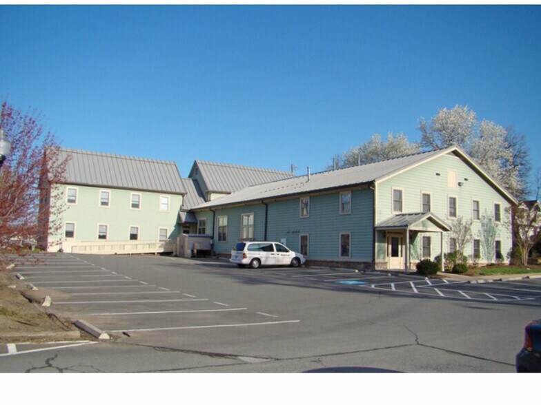 More Photos Of 101 South St SE, Leesburg Office For Sale