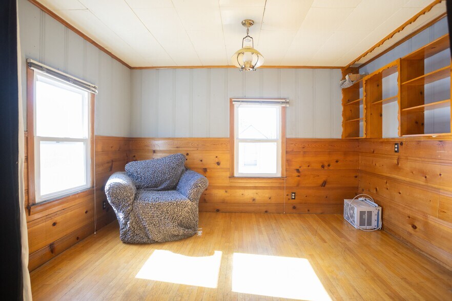 More Photos Of 41312 Big Bear Blvd, Big Bear Lake General Retail For Sale