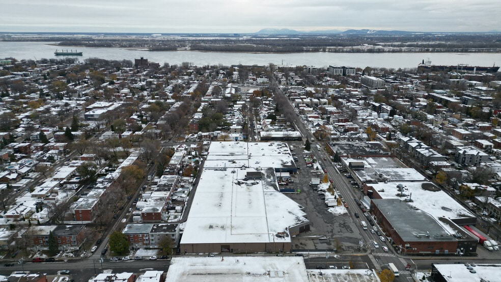 More Photos Of 215 Av Marien, Montréal Industrial For Sale