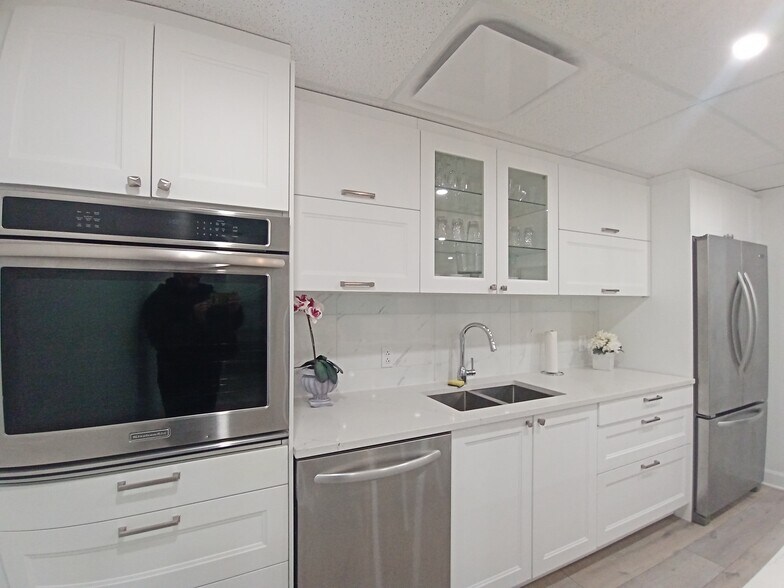 More Photos Of 69 Kempster Ave, Ottawa Office For Sale