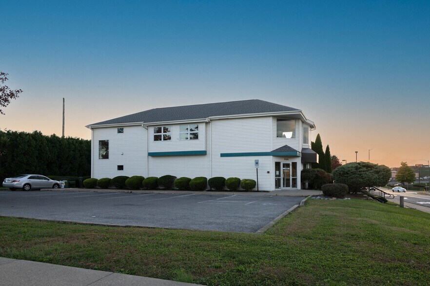 More Photos Of 706 Grape St, Whitehall Medical For Sale