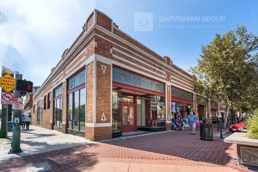 More Photos Of 302 W 4th St, Santa Ana Storefront Retail Office For Sale