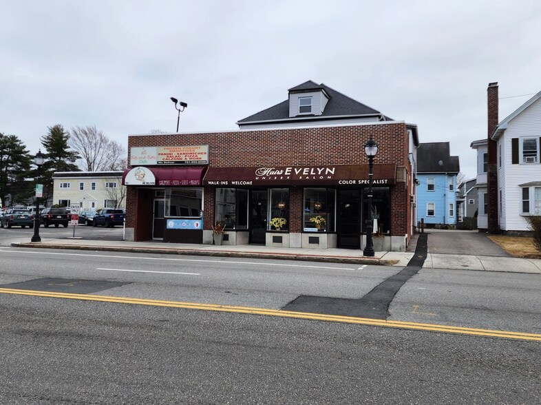 More Photos Of 916R Main St, Waltham Storefront Retail Residential For Sale