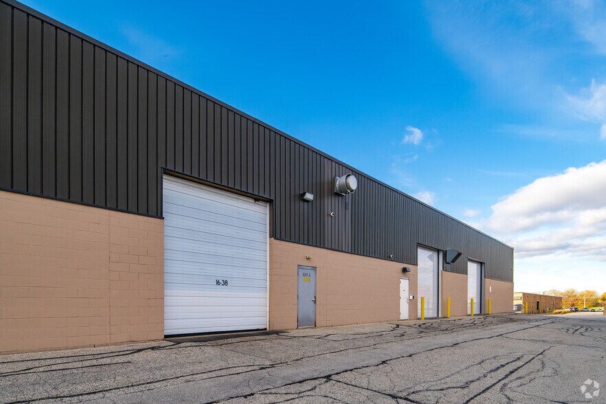 More Photos Of 2200 E College Ave, Cudahy Unknown For Lease