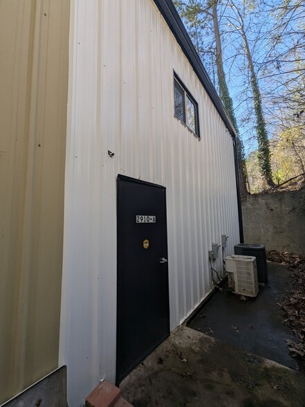 More Photos Of 2910 Cole Ct, Norcross Industrial For Sale