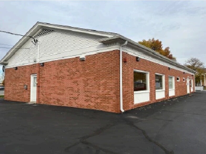 More Photos Of 1625 S 6th St, Springfield Medical For Sale